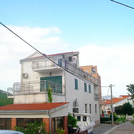 Apartament Marija *